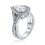 Haya pear shape ring